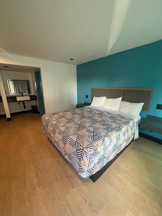 | Palm Inn Motel