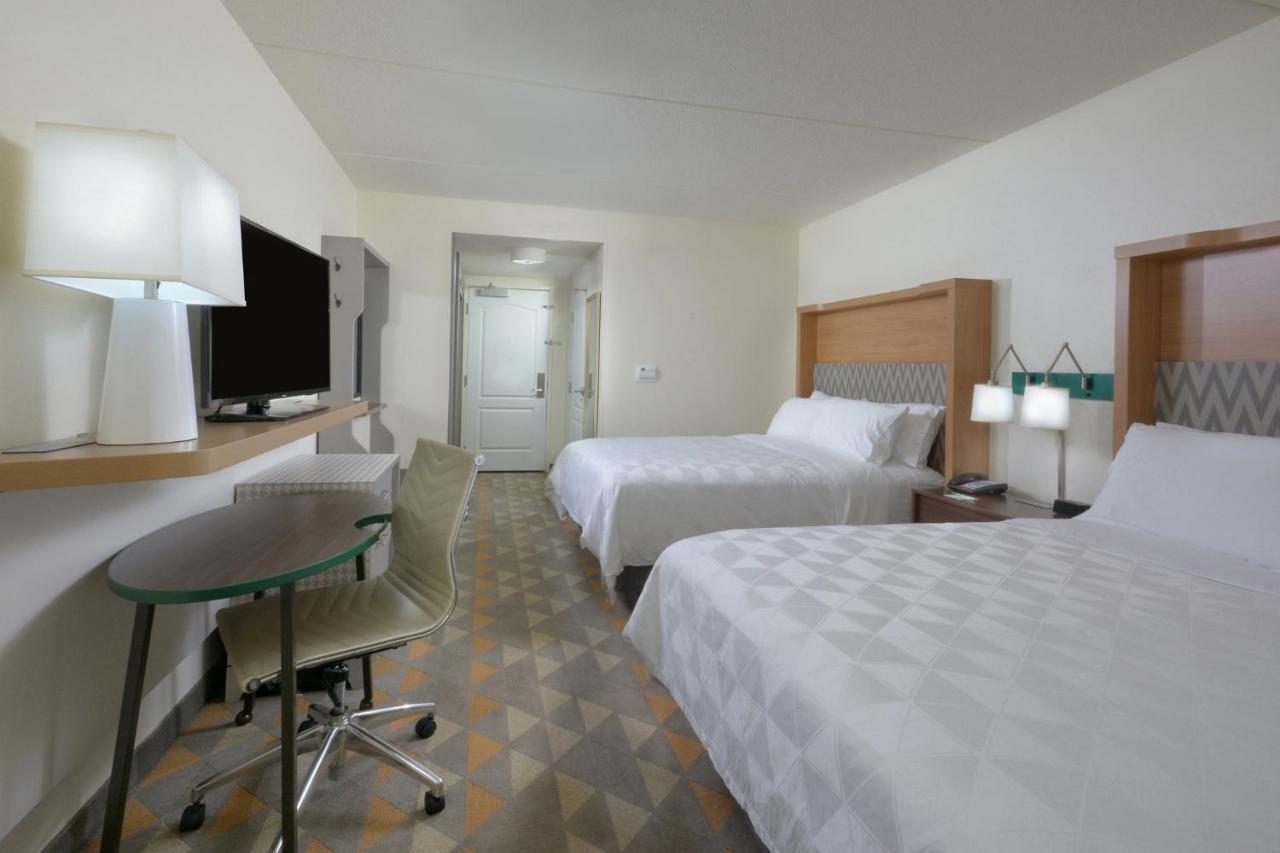 Queen Room with Two Queen Beds at Holiday Inn Raleigh-Durham Airport by IHG