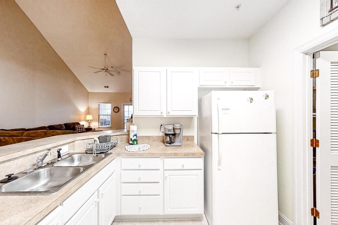  | Windsor Green 302