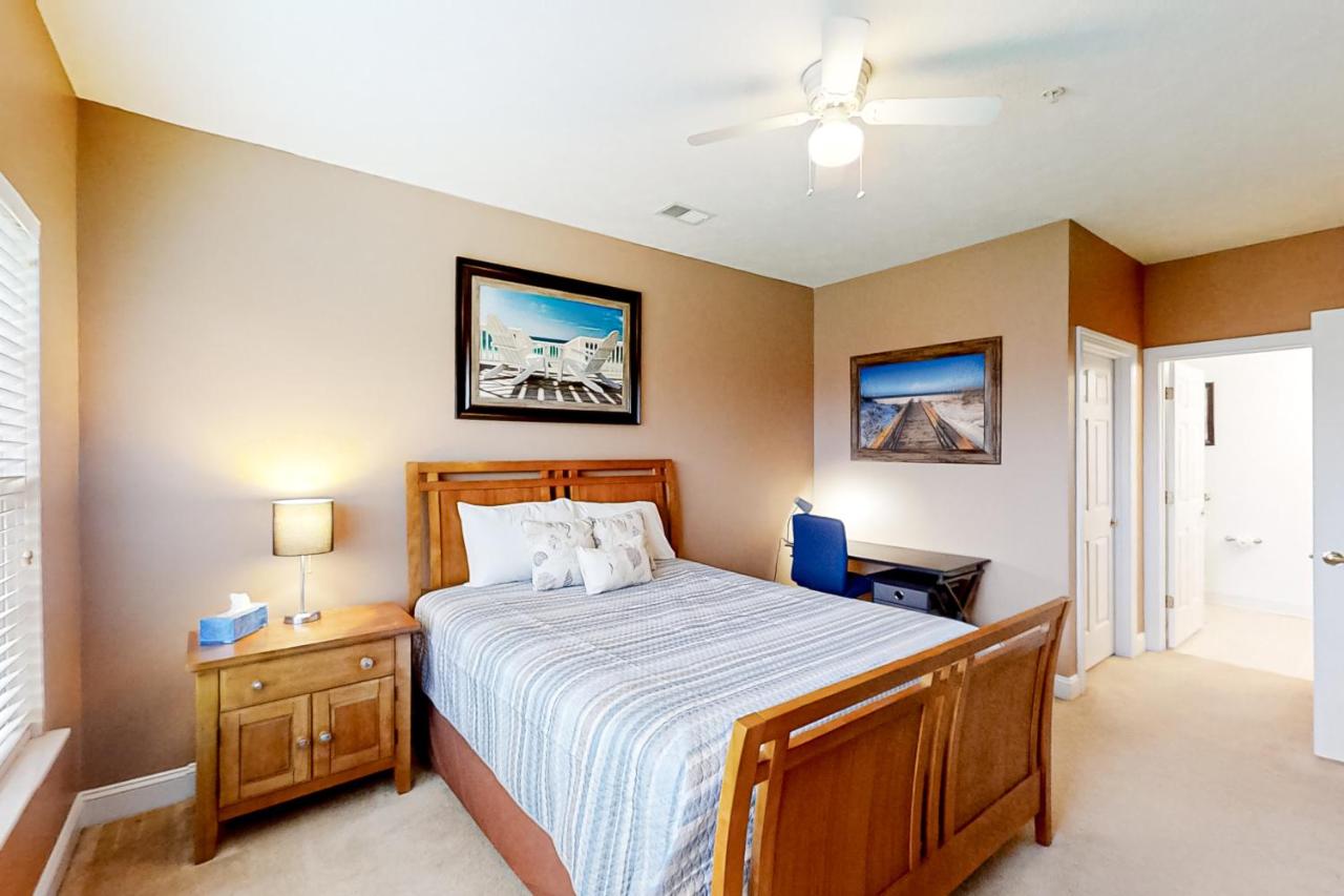  | Windsor Green 302
