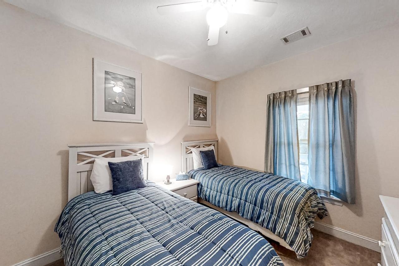 | Windsor Green 302