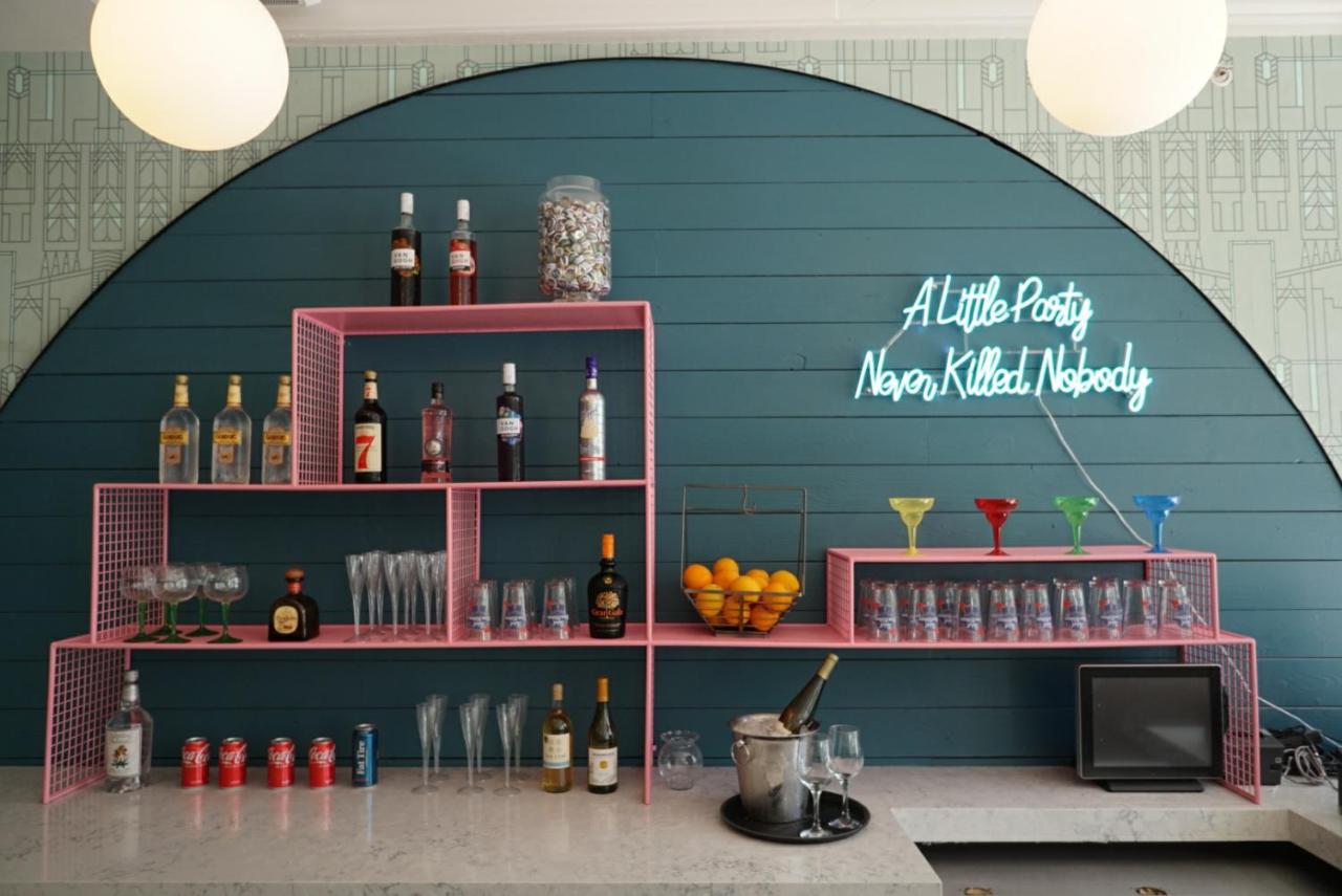| Beds n' Drinks
