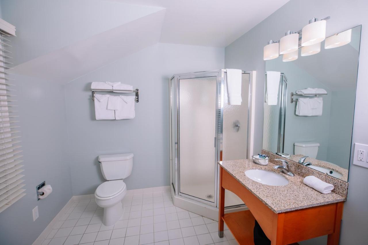 Family Suite at Island House Hotel