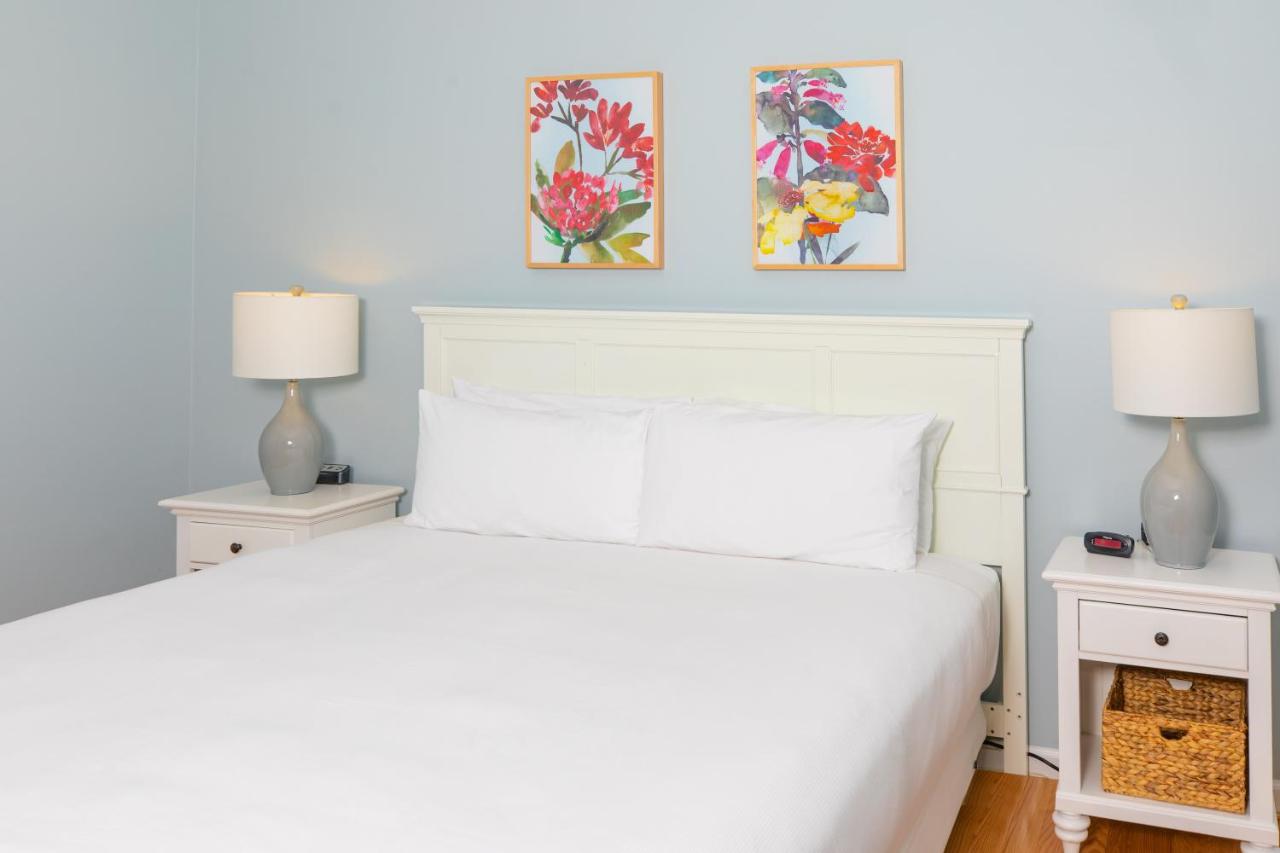 King Suite at Island House Hotel