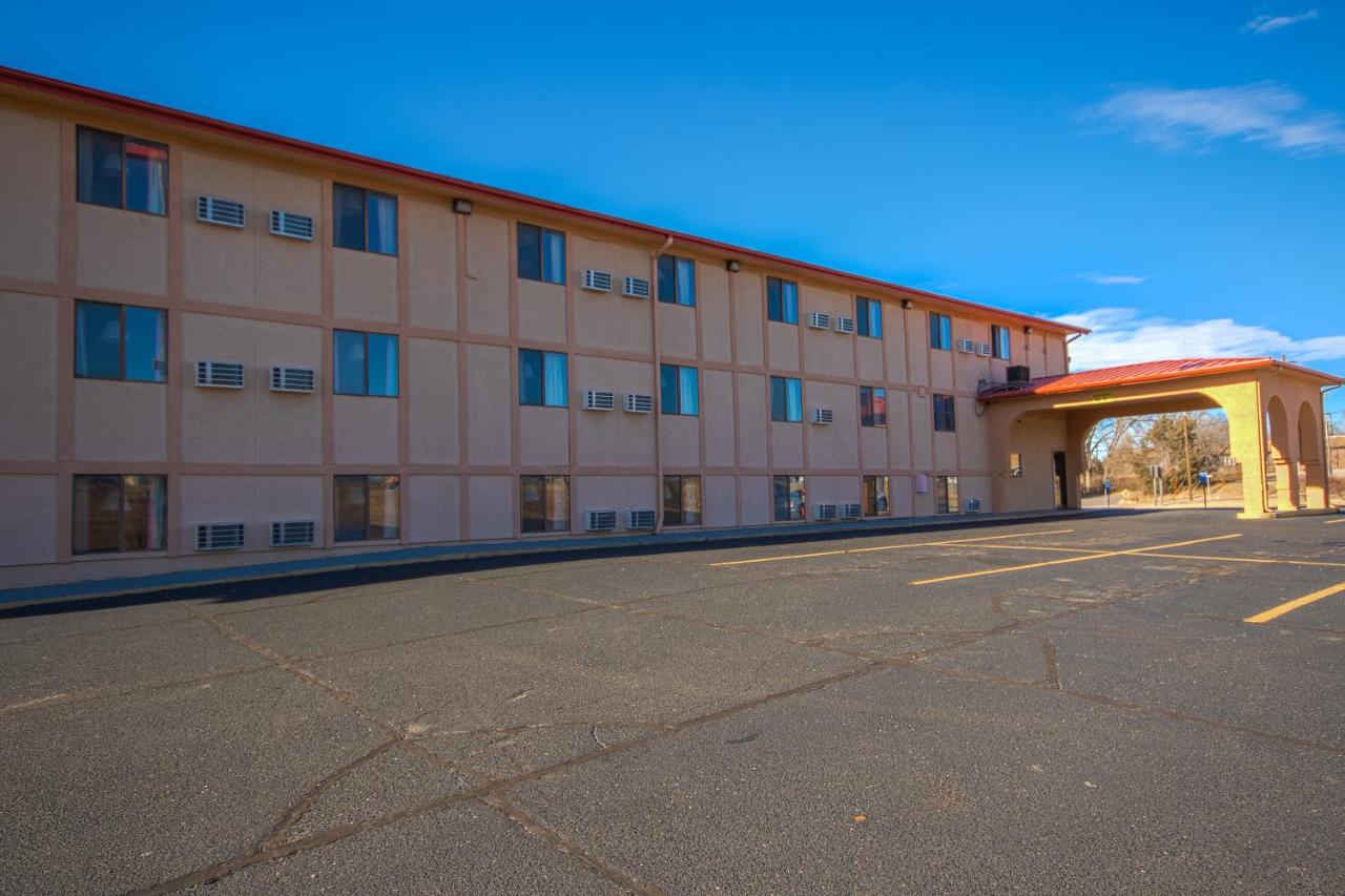  | Love Hotels Junction City KS Near Fort Riley By OYO