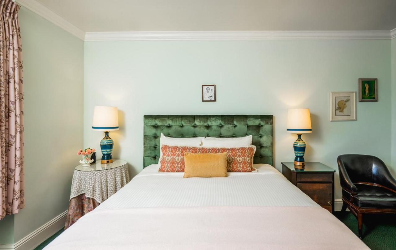 Superior King Room at The Pontchartrain Hotel