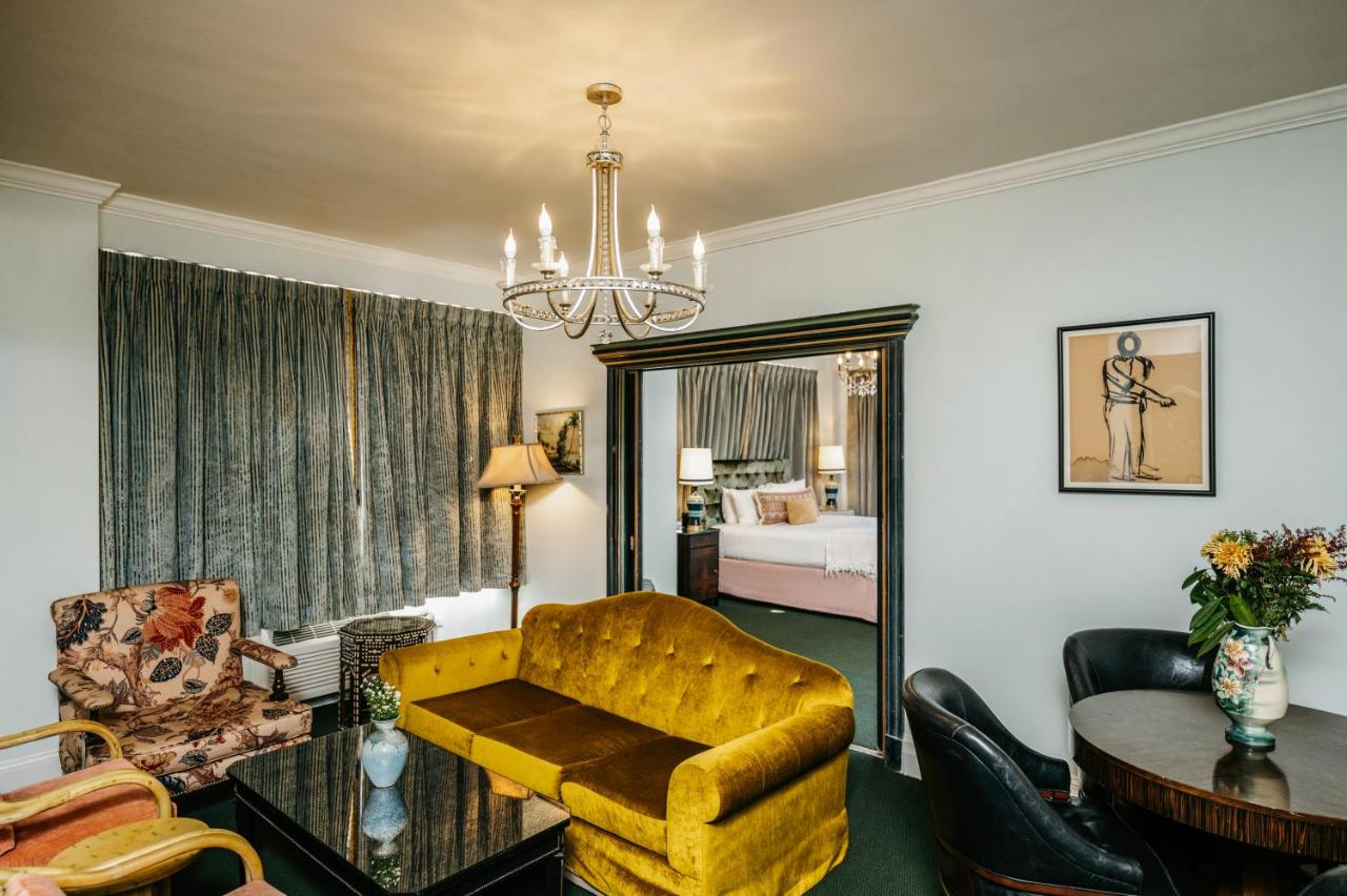 Deluxe King Suite at The Pontchartrain Hotel