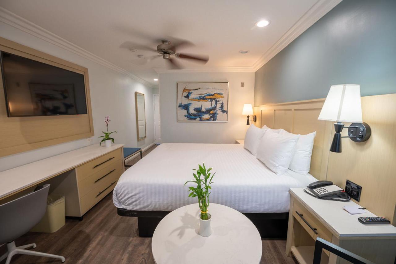 Queen Room - Non-Smoking at Ramada Limited Redondo Beach