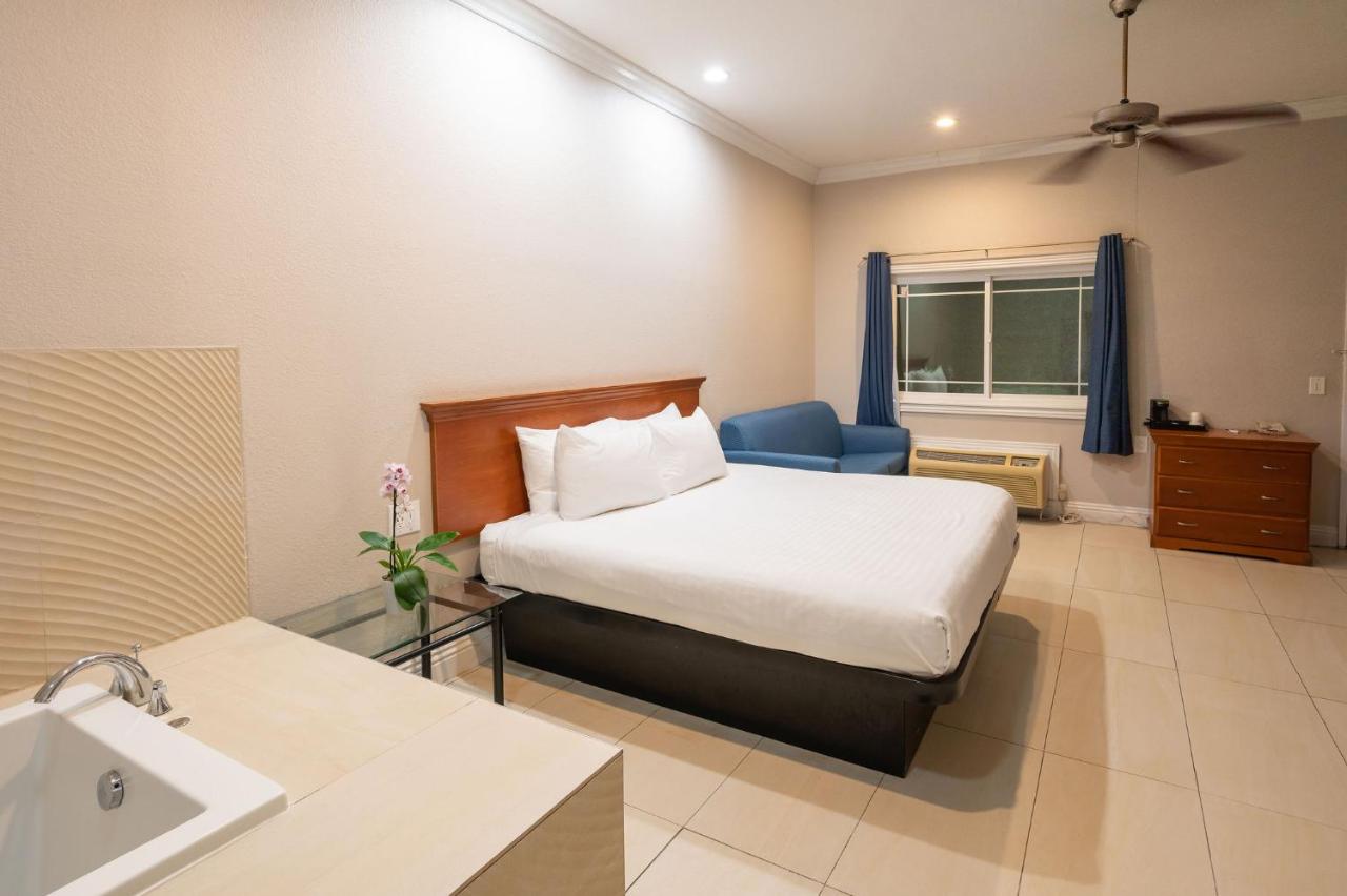King Studio Suite - Non-Smoking at Ramada Limited Redondo Beach