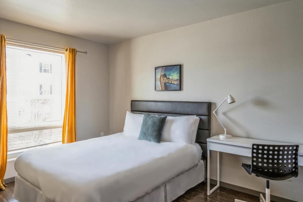 Two-Bedroom Apartment (Self Check-in with Virtual Front Desk) at Kasa University Avenue Minneapolis