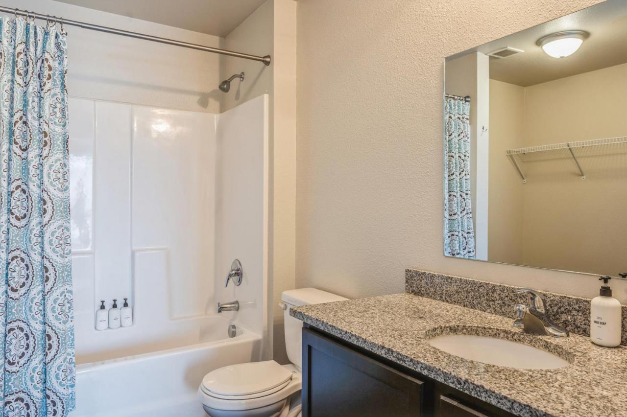 Two-Bedroom Apartment (Self Check-in with Virtual Front Desk) at Kasa University Avenue Minneapolis