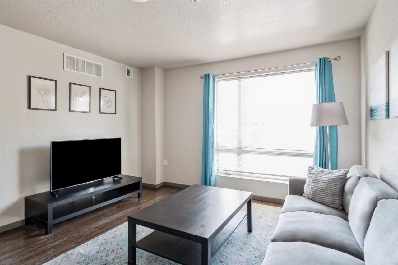 One-Bedroom Apartment (Self Check-in with Virtual Front Desk) at Kasa University Avenue Minneapolis