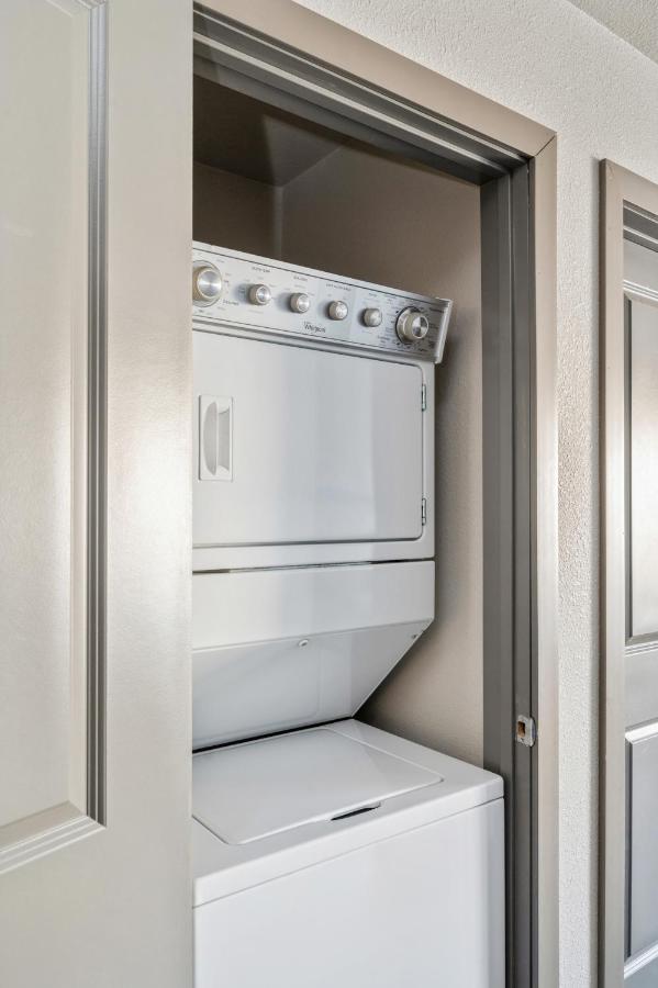 One-Bedroom Apartment (Self Check-in with Virtual Front Desk) at Kasa University Avenue Minneapolis