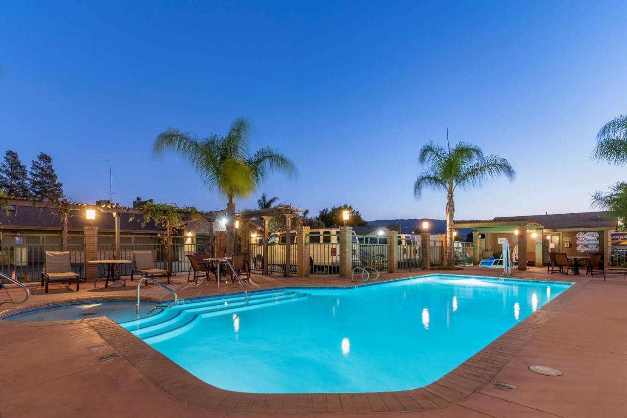 | Best Western Plus Forest Park Inn