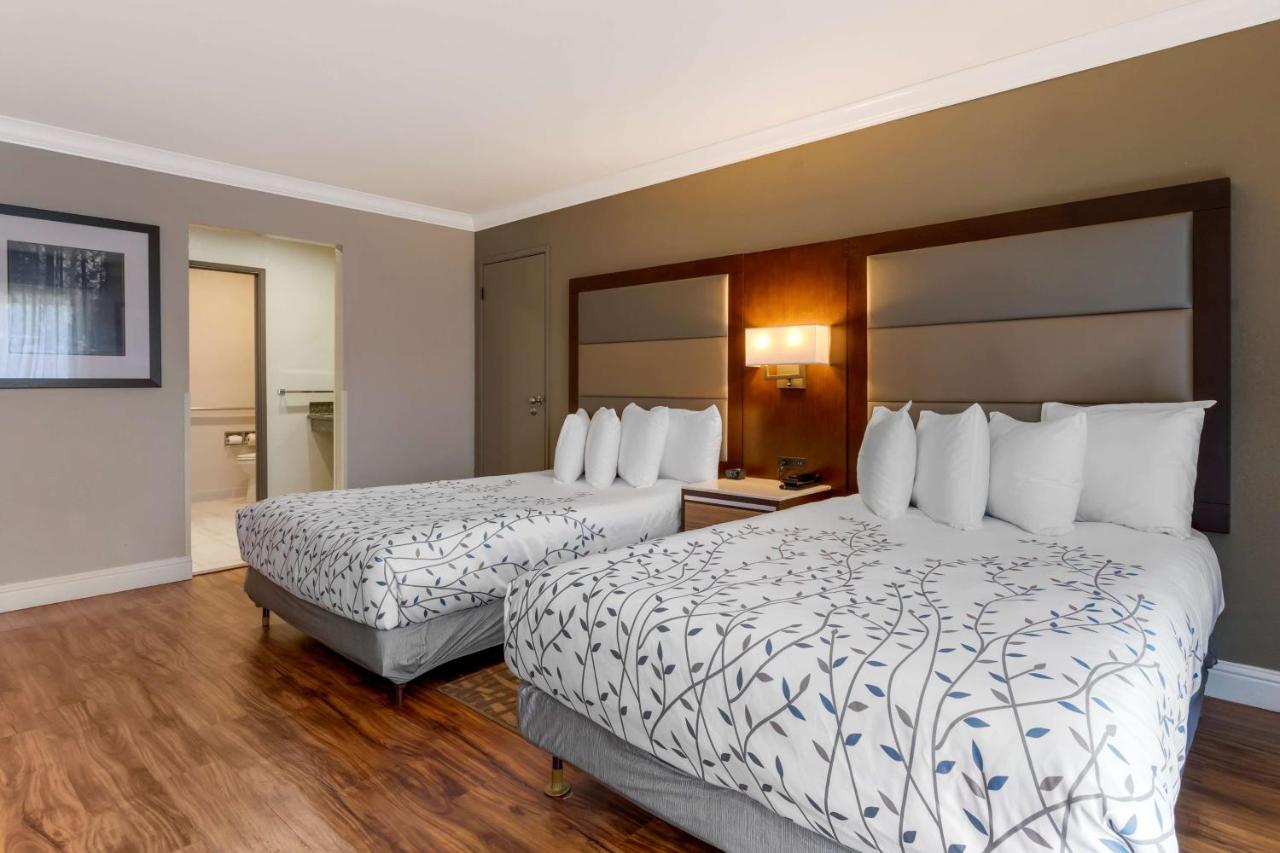 Queen Room with Two Queen Beds at Best Western Plus Forest Park Inn