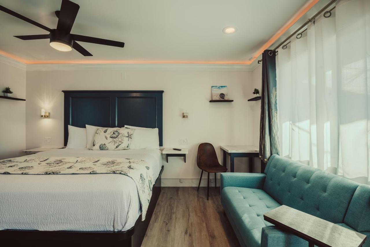 | Blufftop Inn & Suites - Wharf/Restaurant District