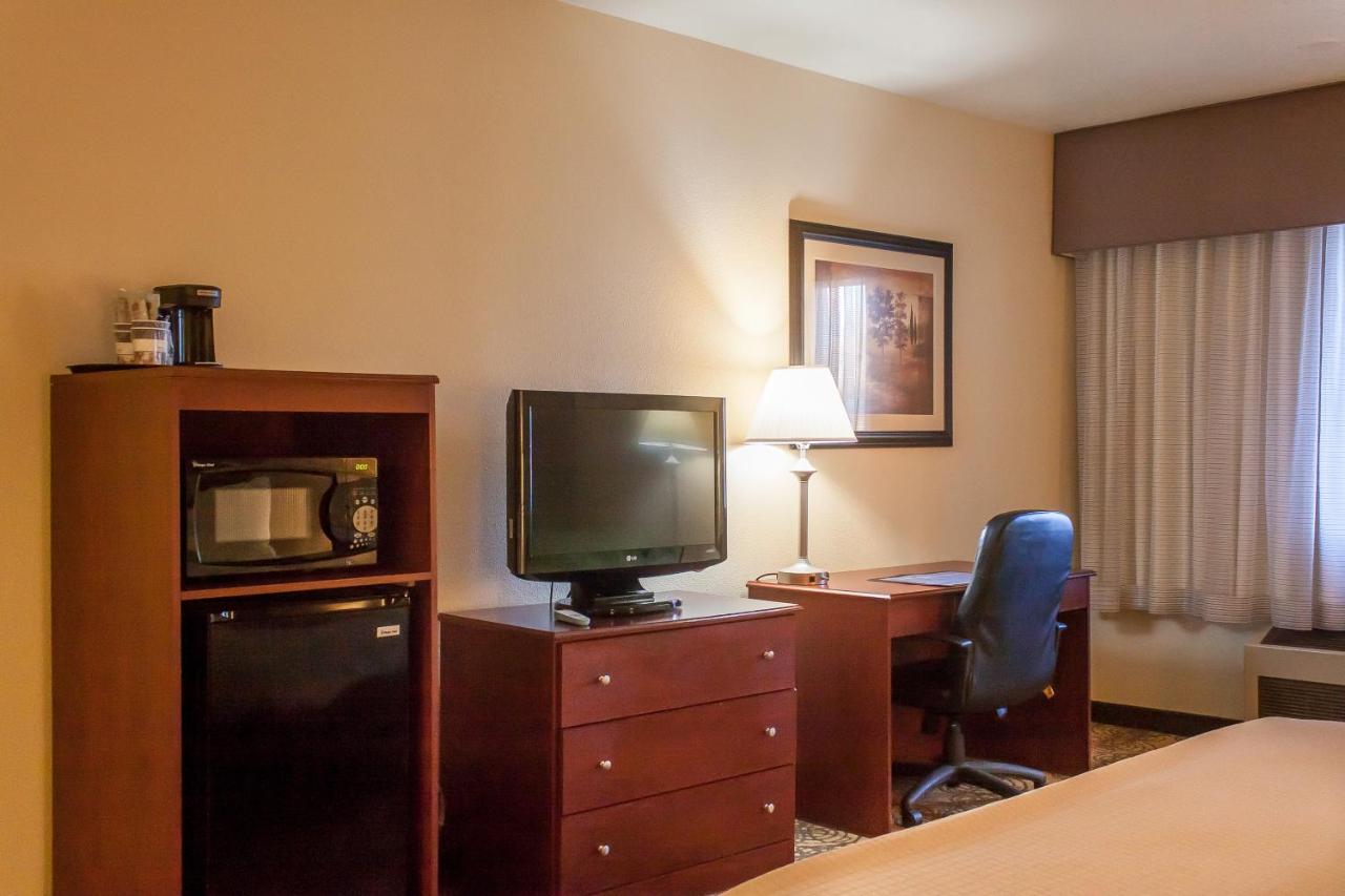 King Suite - Non-Smoking at Best Western Elko Inn