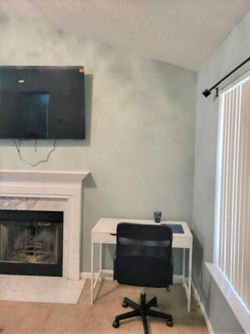 | Cute cottage*Minutes from Uptown