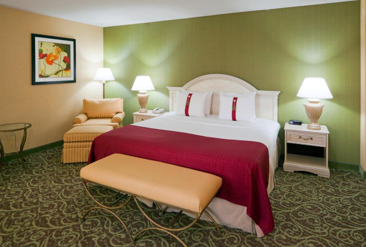  | Holiday Inn Chantilly-Dulles Expo Airport, an IHG Hotel