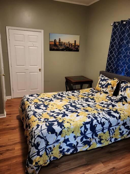  | Unbeatable Location*Close to everything*