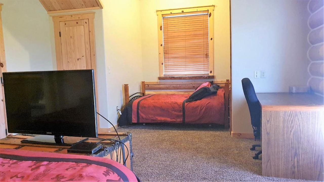 | Teton Hostel HideAway
