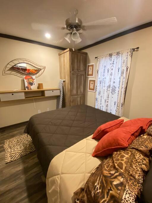 | African Safari Tiny House @ Lake Bastrop