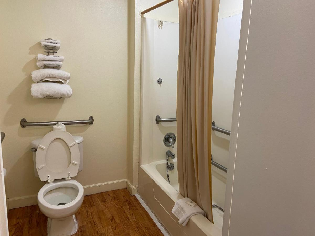 | Corbin Inn
