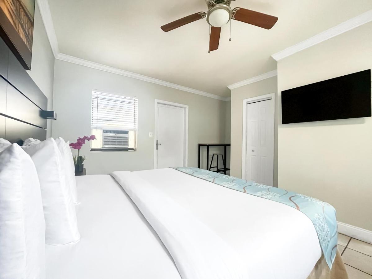 studio courtyard at Hollywood Beach Hotels