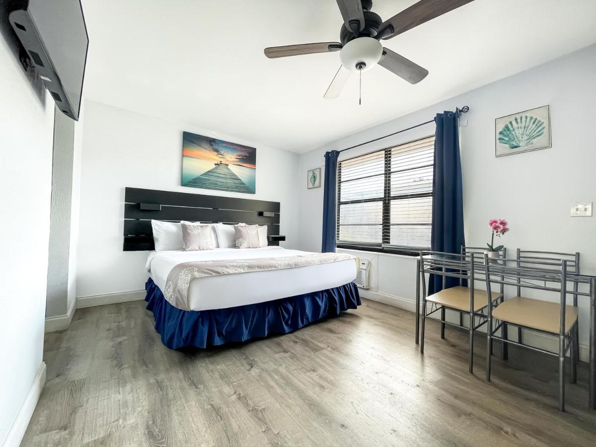 studio courtyard at Hollywood Beach Hotels