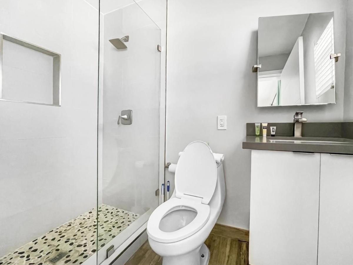 Bedroom Suite Oceanfront at Hollywood Beach Hotels