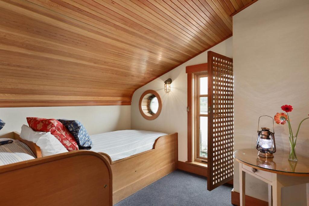 | La Conner Channel Lodge