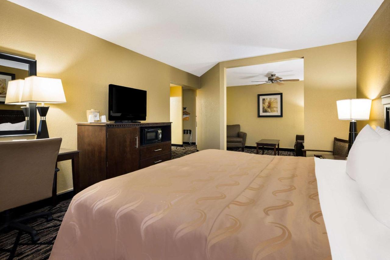  | Quality Inn and Suites Fairgrounds - Syracuse