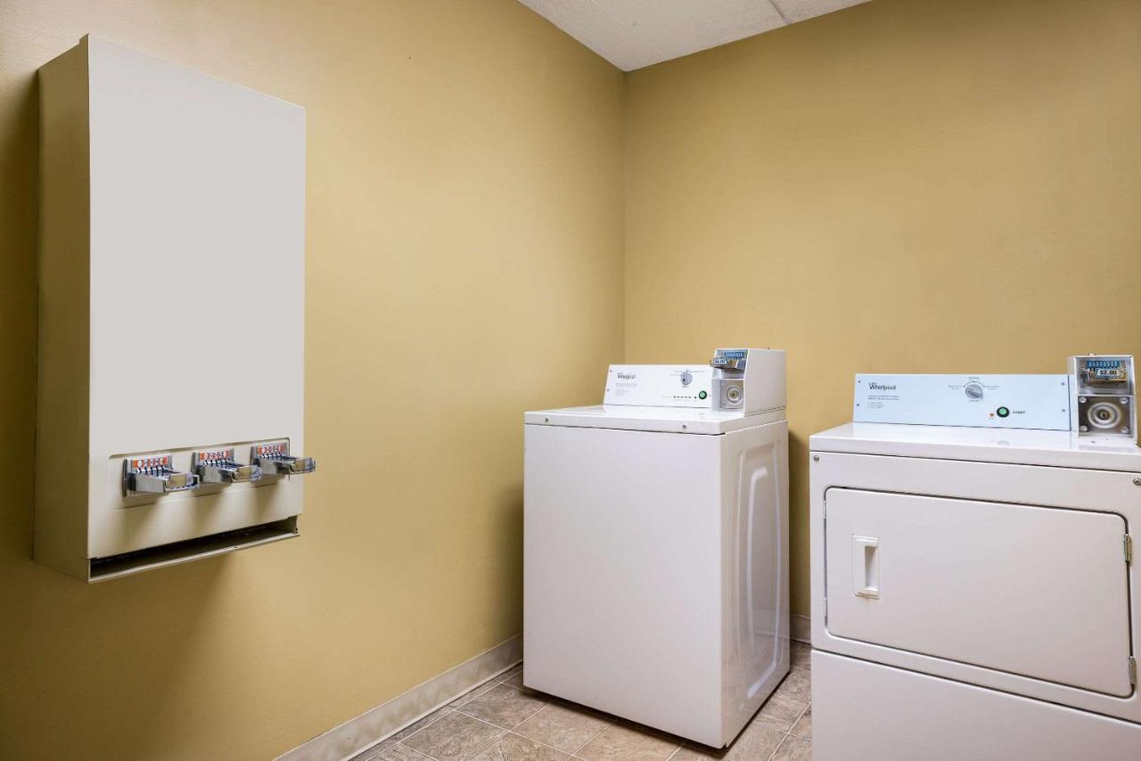  | Quality Inn and Suites Fairgrounds - Syracuse