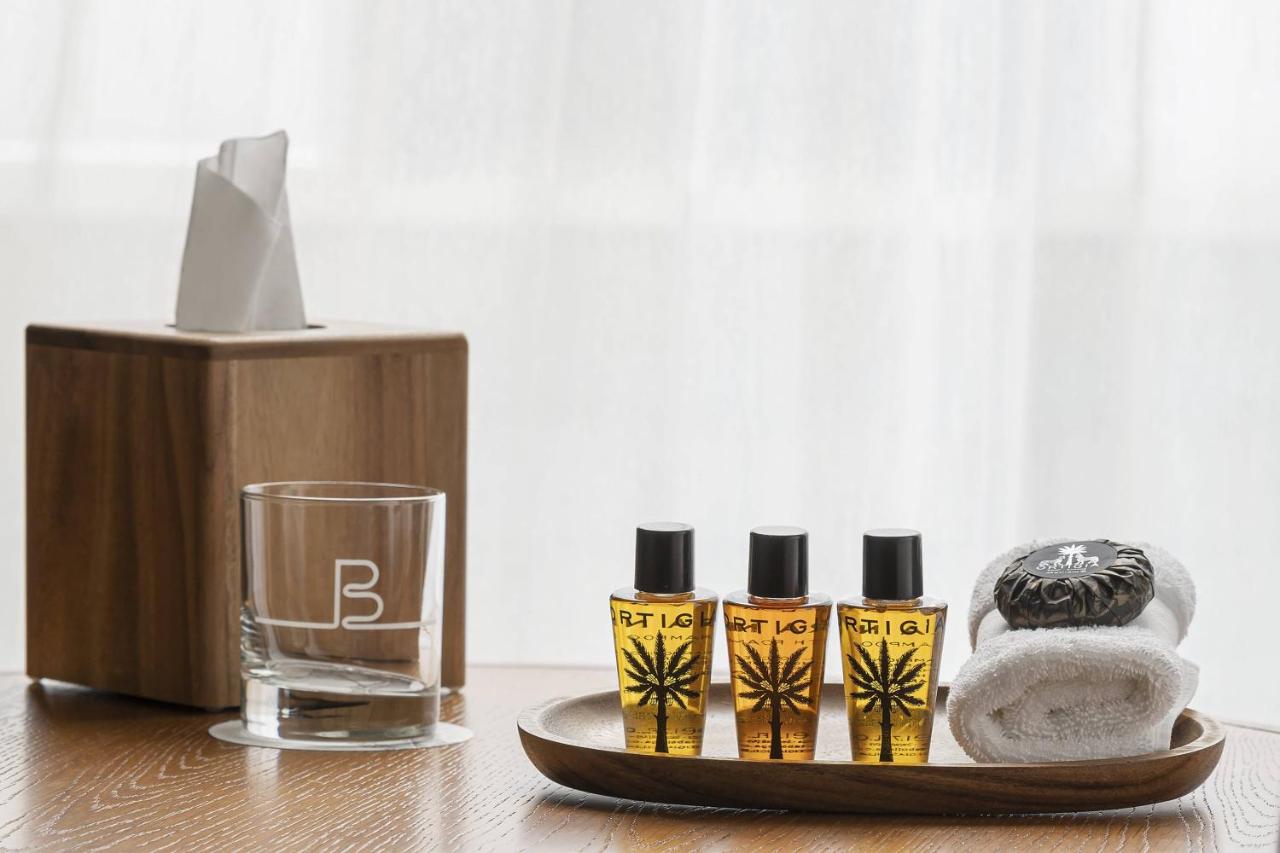 | The Ben, Autograph Collection