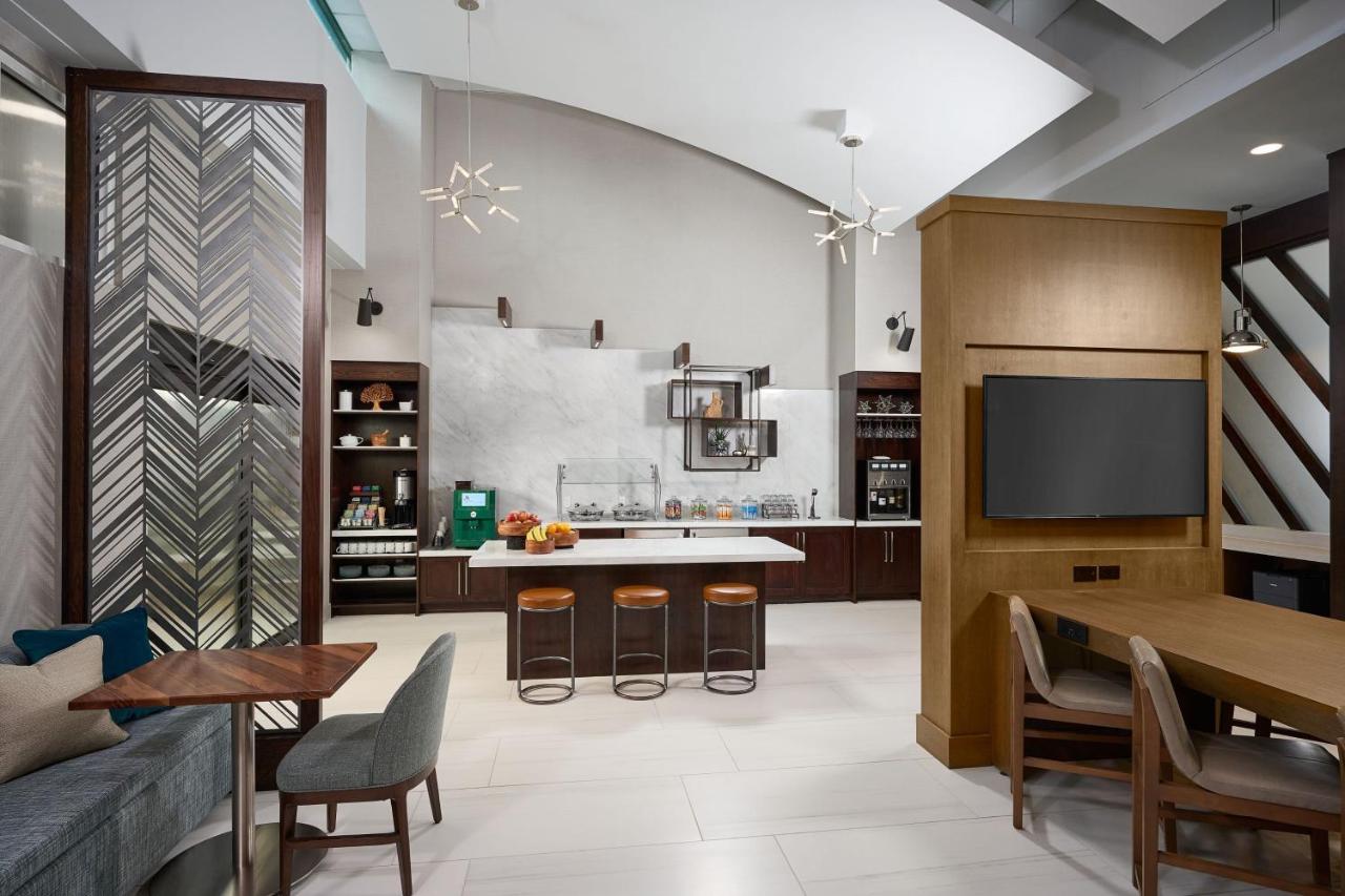 King Room - Concierge Level at Orlando Marriott Lake Mary