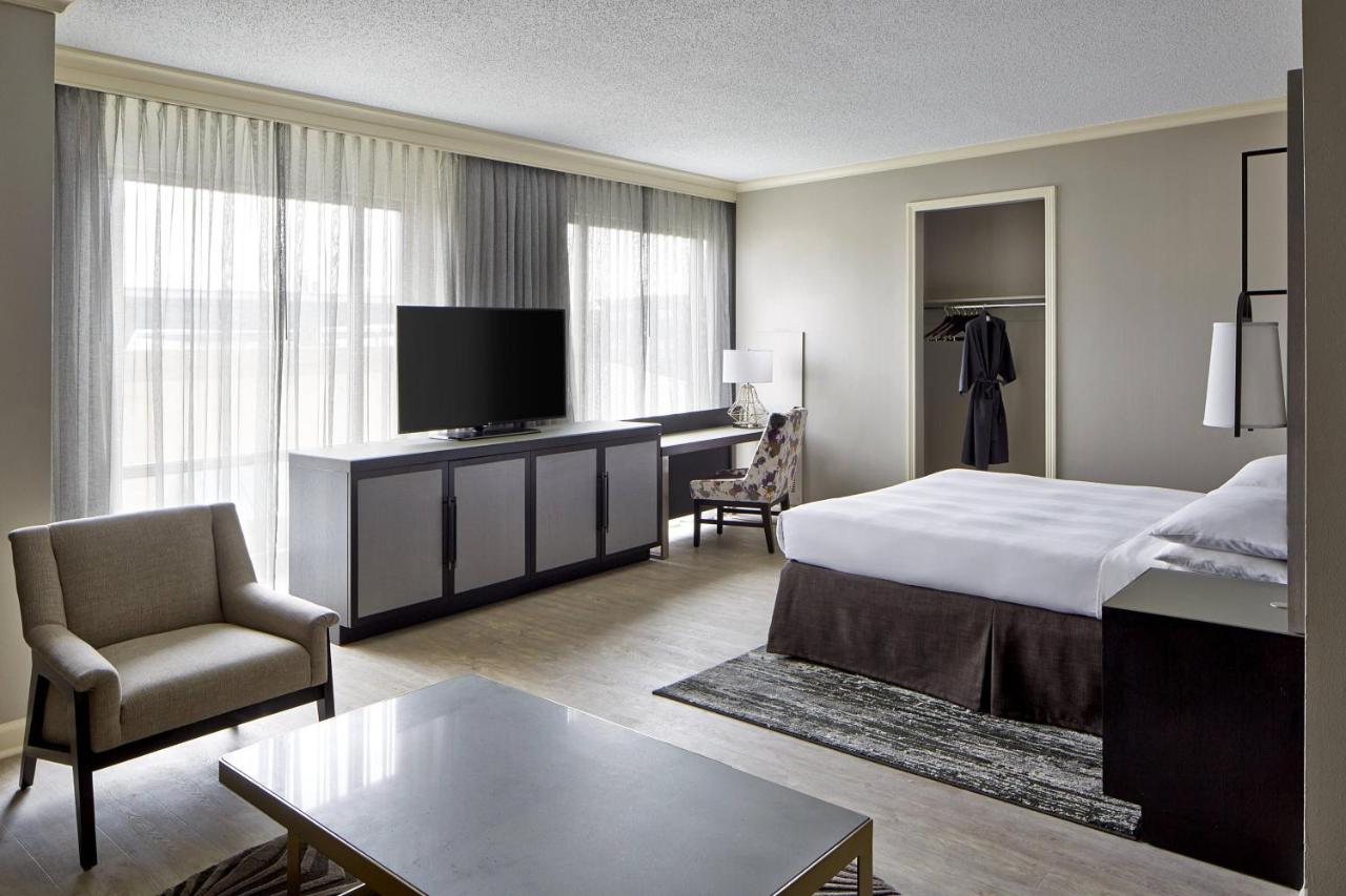 One-Bedroom King Studio Suite with Sofa Bed at Dallas/Plano Marriott at Legacy Town Center