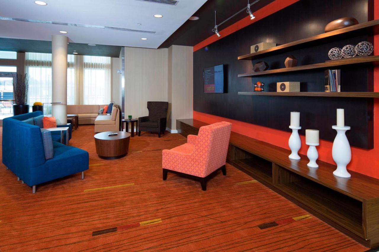 | Courtyard by Marriott Dallas Midlothian at Midlothian Conference Center