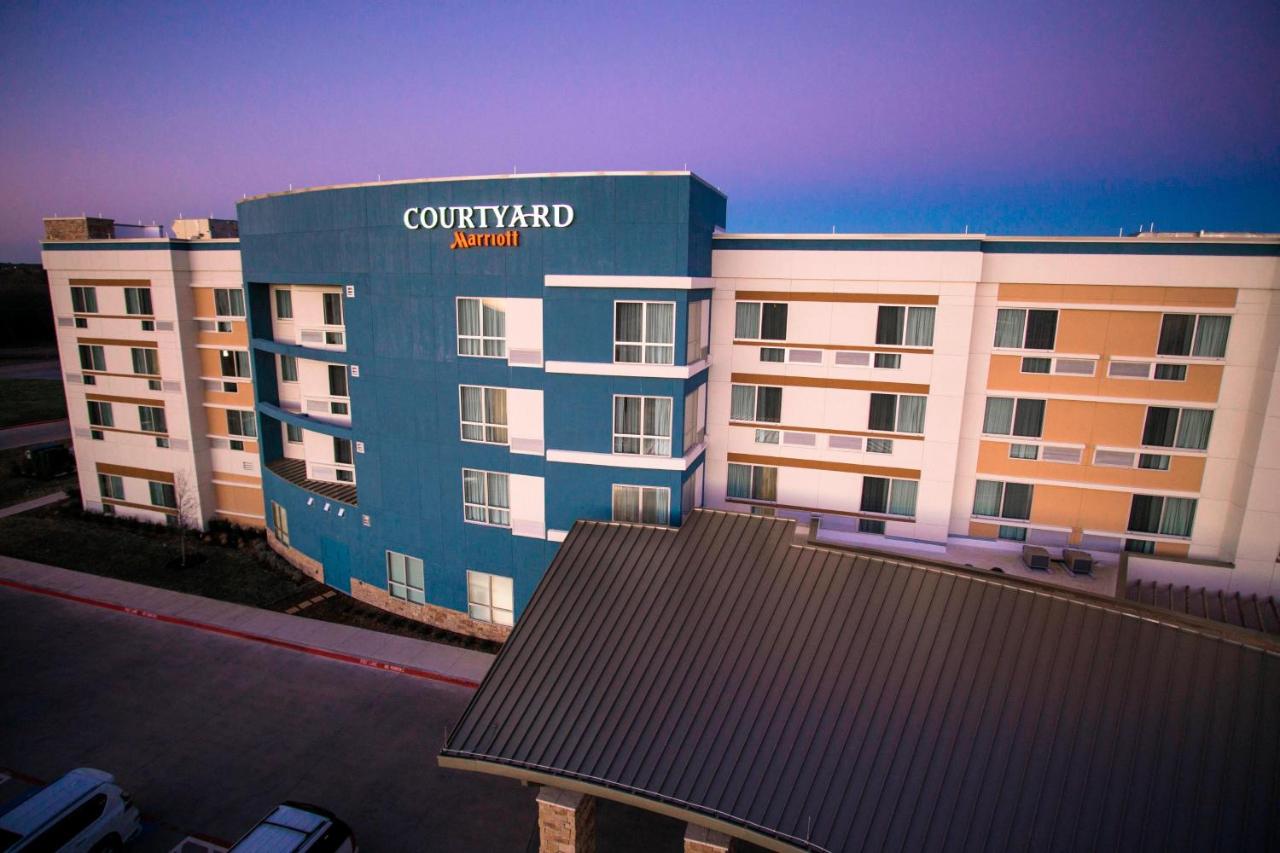 | Courtyard by Marriott Dallas Midlothian at Midlothian Conference Center