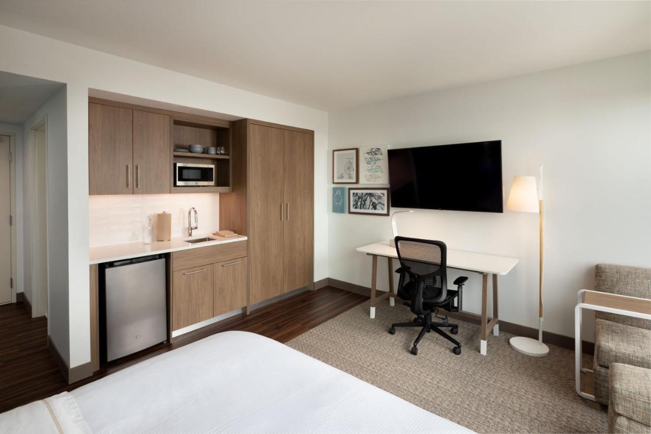 Standard King Room at Element by Marriott Austin at The Domain
