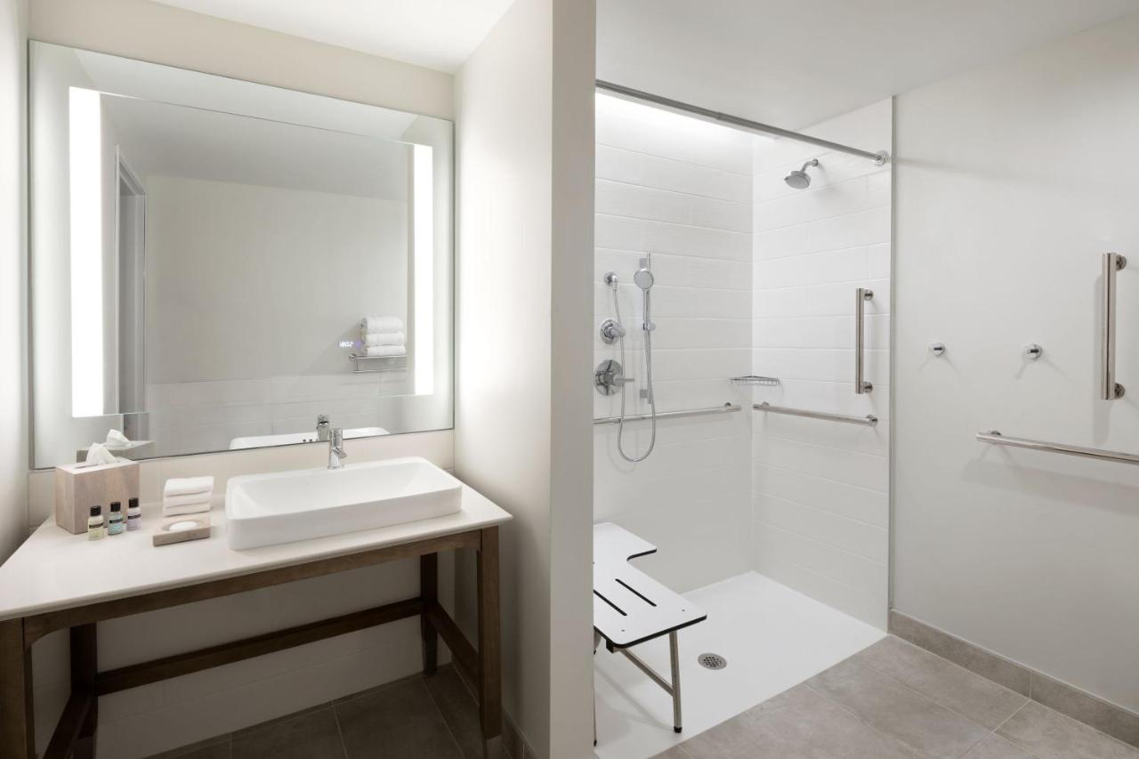 Standard King Room at Element by Marriott Austin at The Domain
