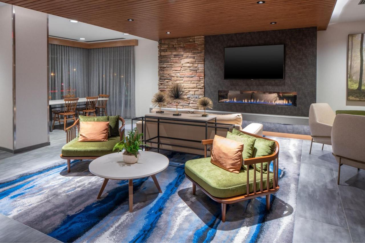 | Fairfield by Marriott Inn & Suites Somerset