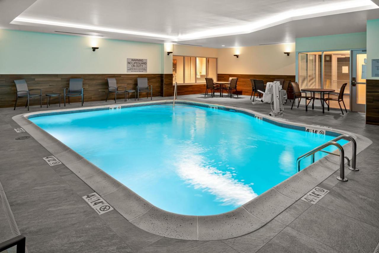 | Fairfield by Marriott Inn & Suites Somerset