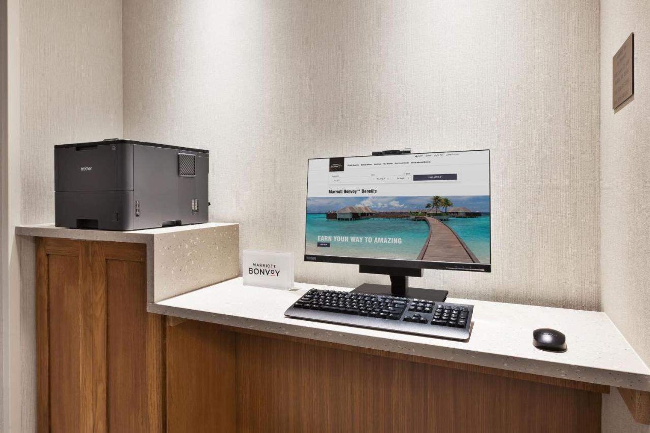 | Fairfield by Marriott Inn & Suites Grand Rapids North