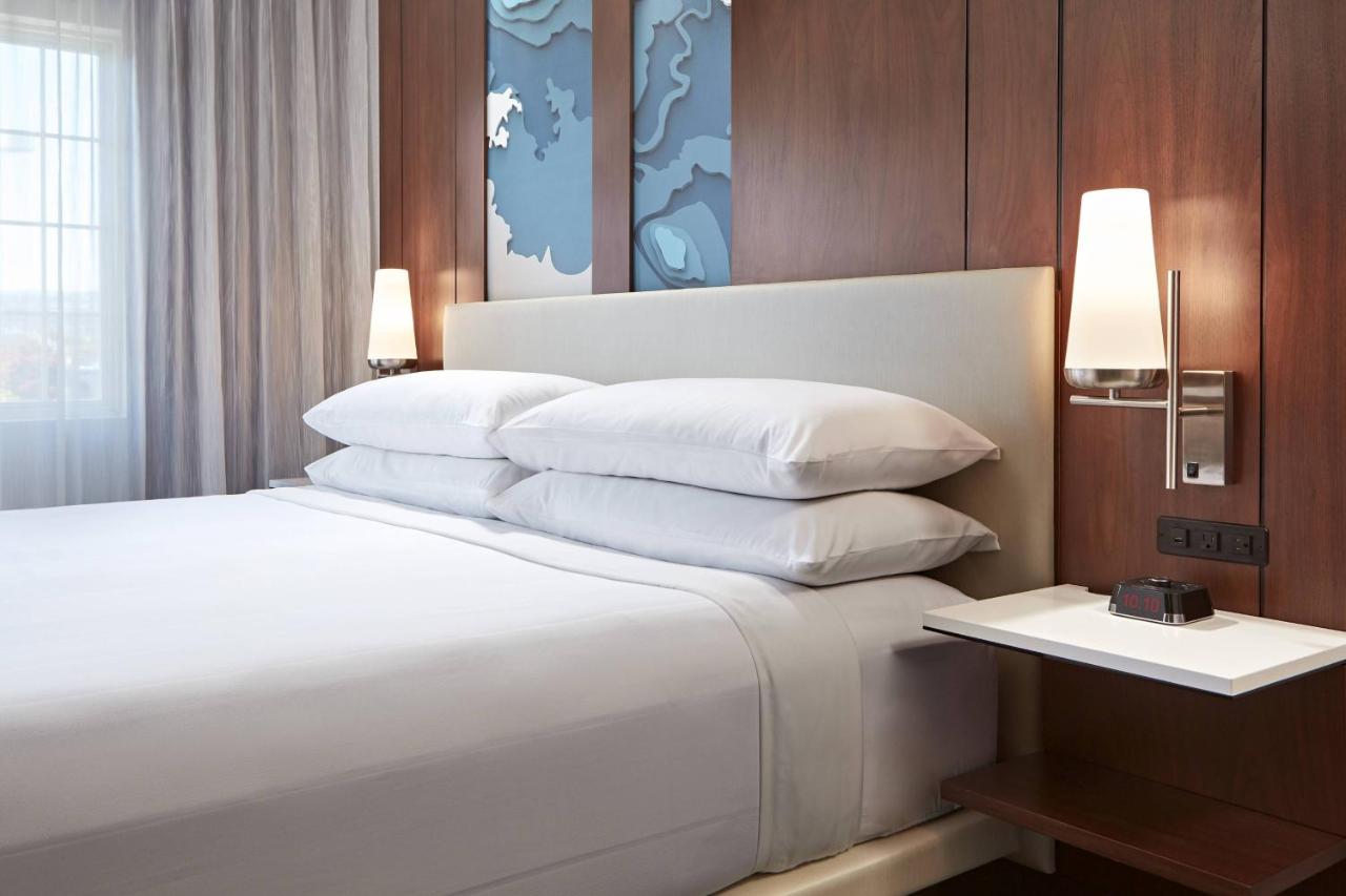  | San Mateo Marriott San Francisco Airport