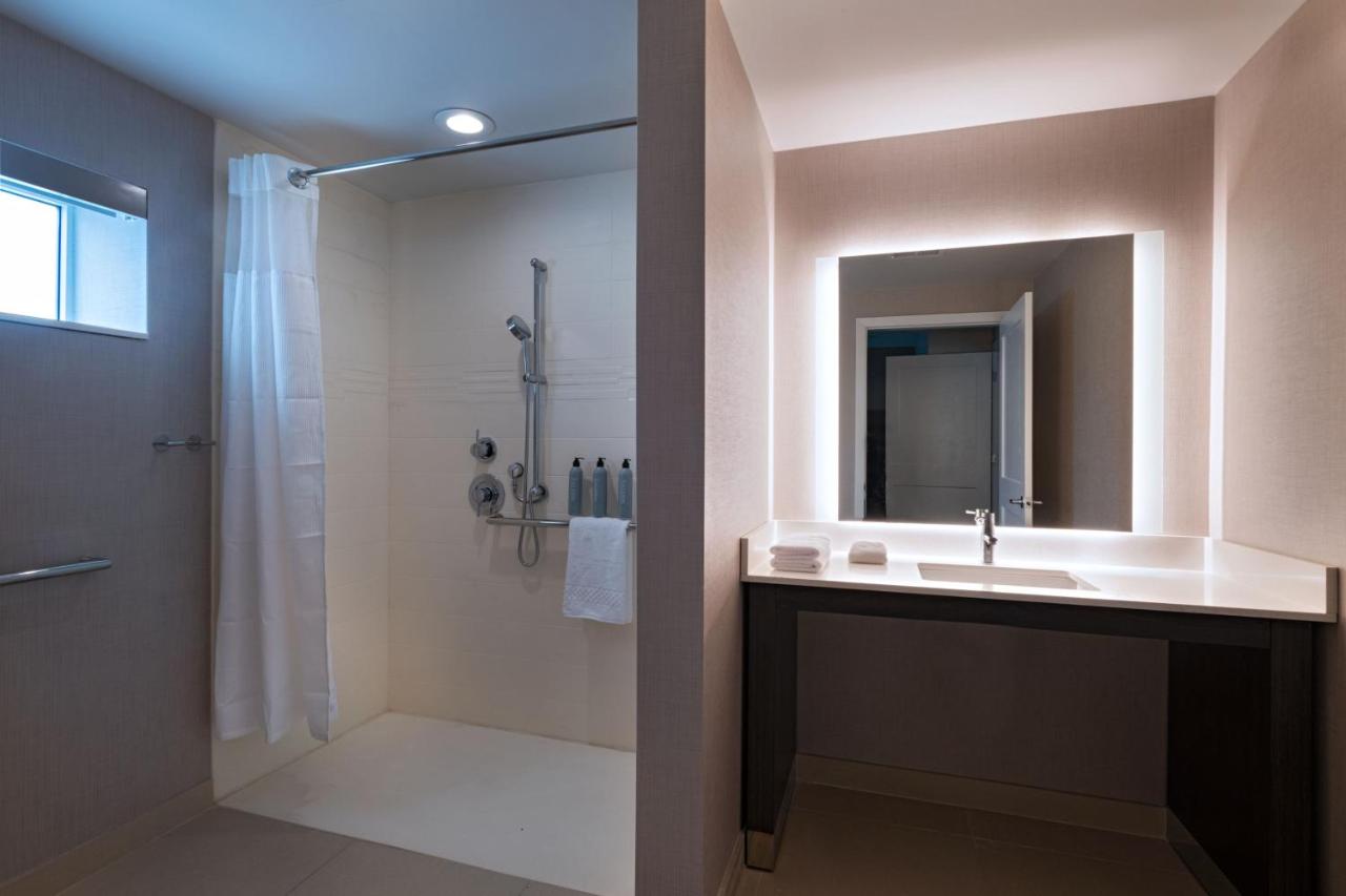  | Residence Inn New Brunswick Tower Center Blvd.