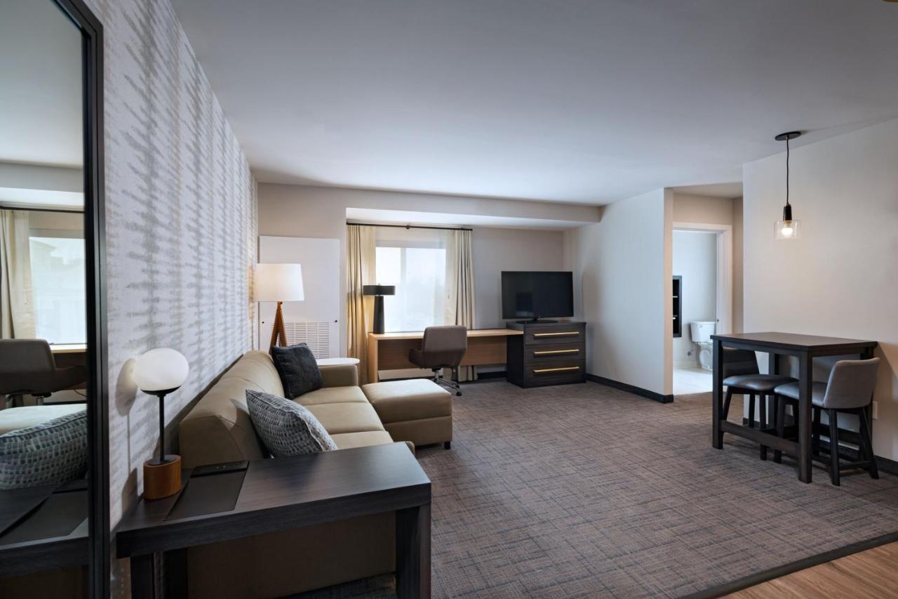 | Residence Inn New Brunswick Tower Center Blvd.