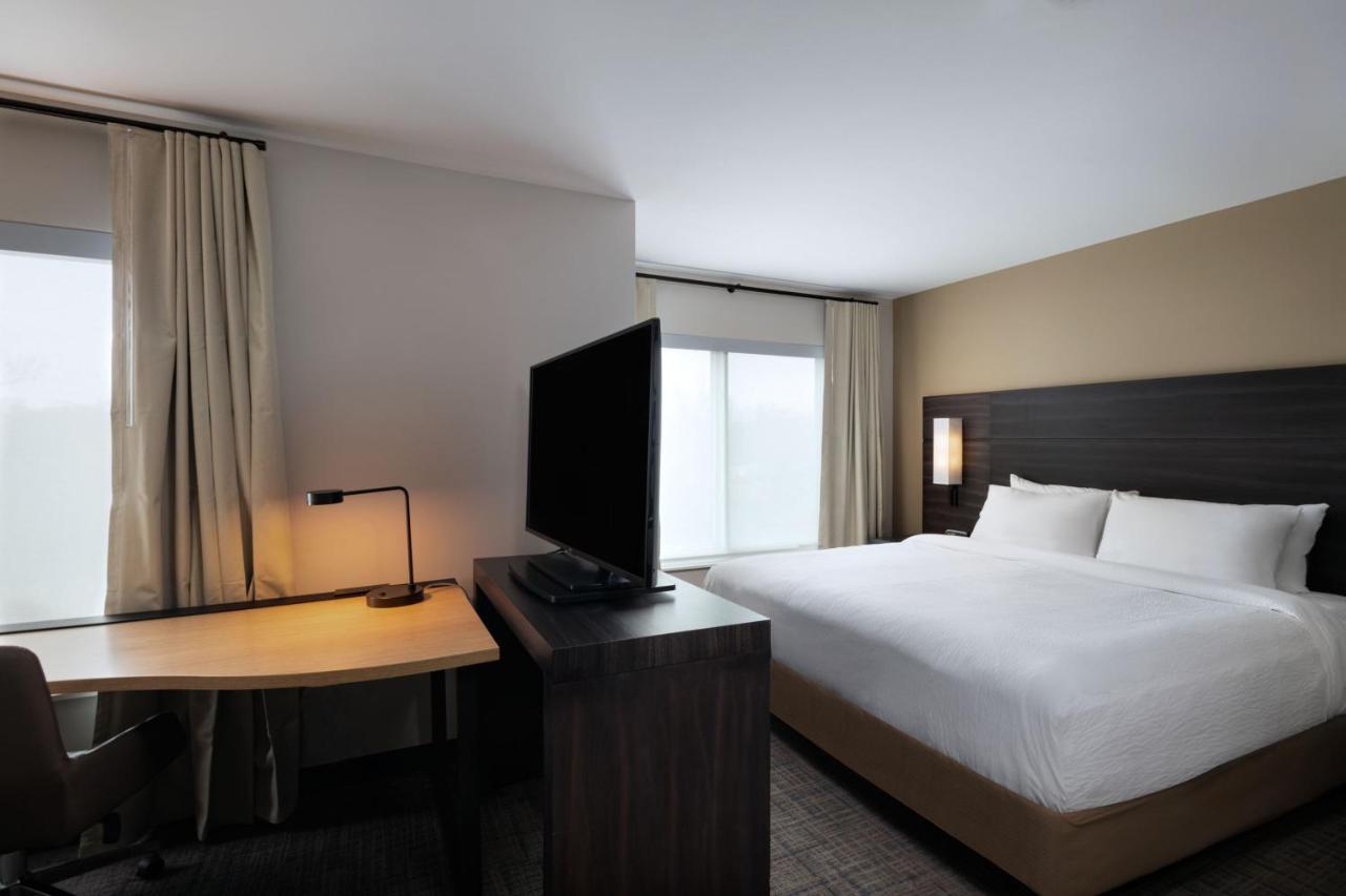 | Residence Inn New Brunswick Tower Center Blvd.