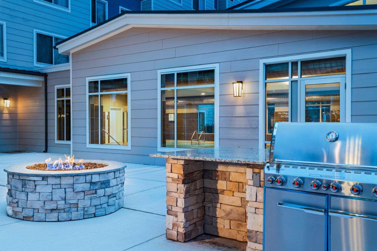 | Residence Inn New Brunswick Tower Center Blvd.