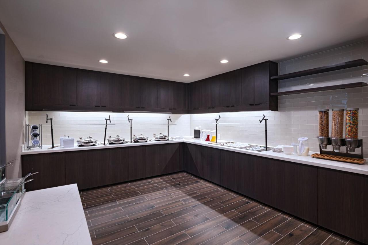 | Residence Inn New Brunswick Tower Center Blvd.