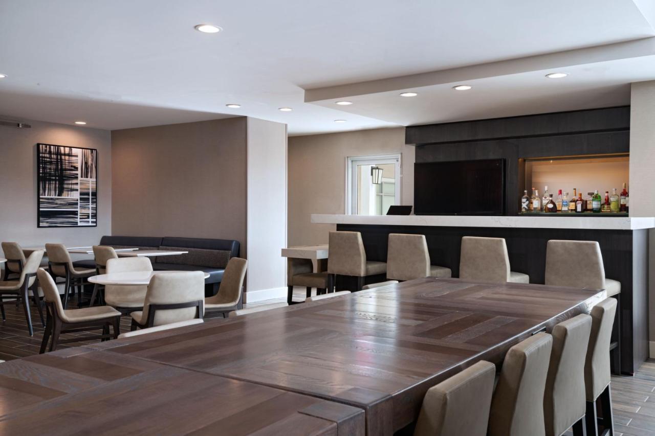 | Residence Inn New Brunswick Tower Center Blvd.